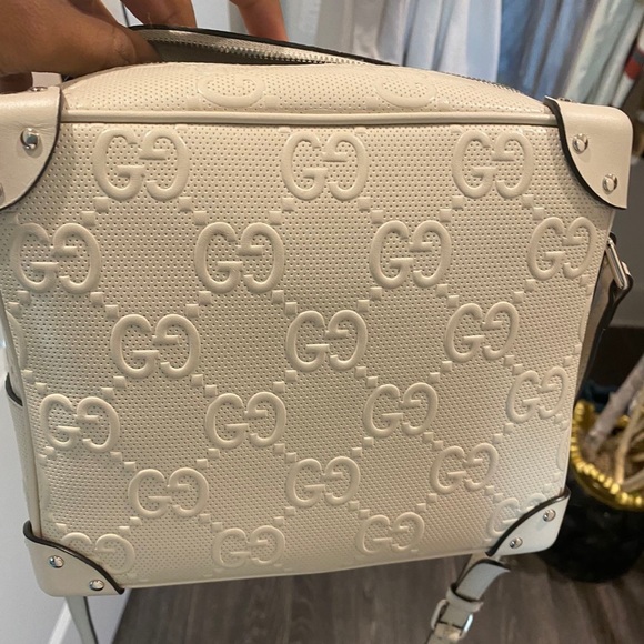 Off White Gucci crossbody messenger bag. - Picture 1 of 4